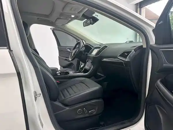 Ford Edge 2016