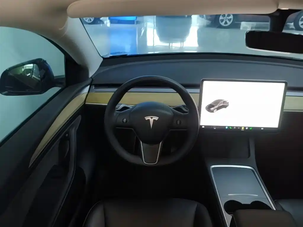 Tesla Model Y 2022 — фото 11