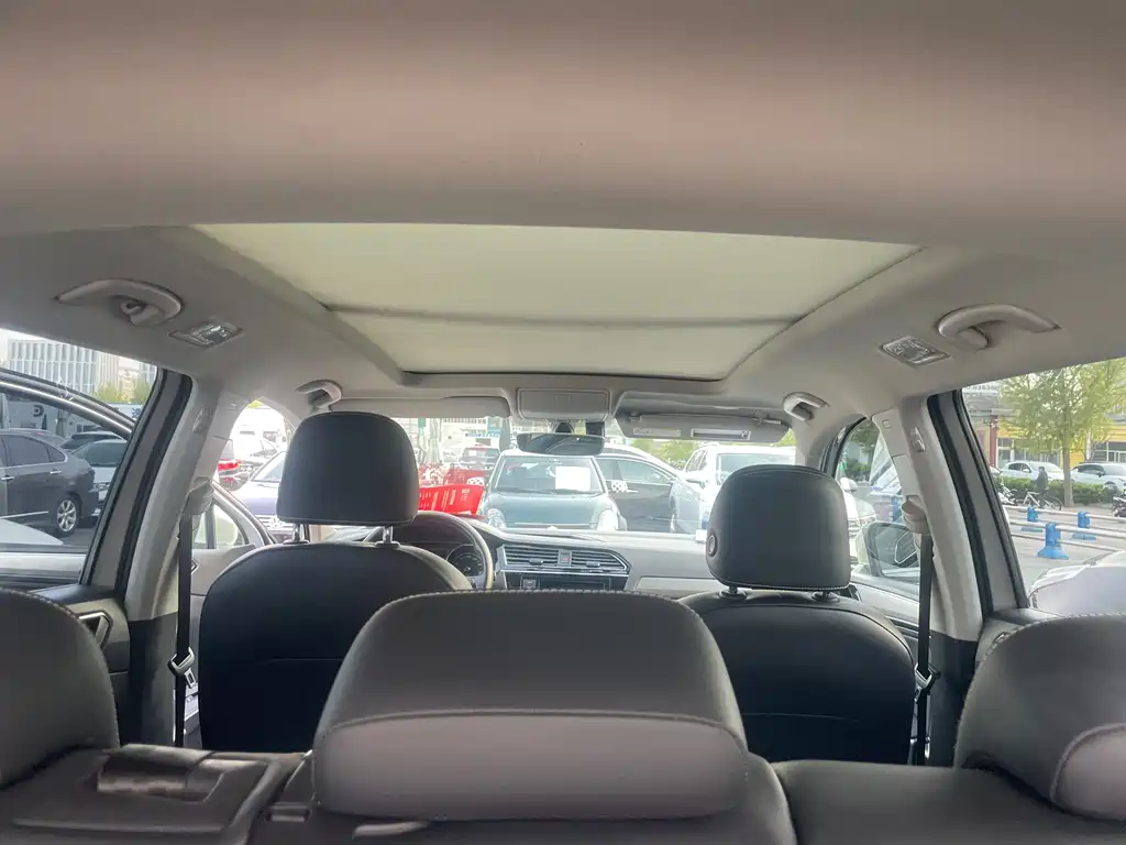 Volkswagen Tiguan L 2019 — фото 13