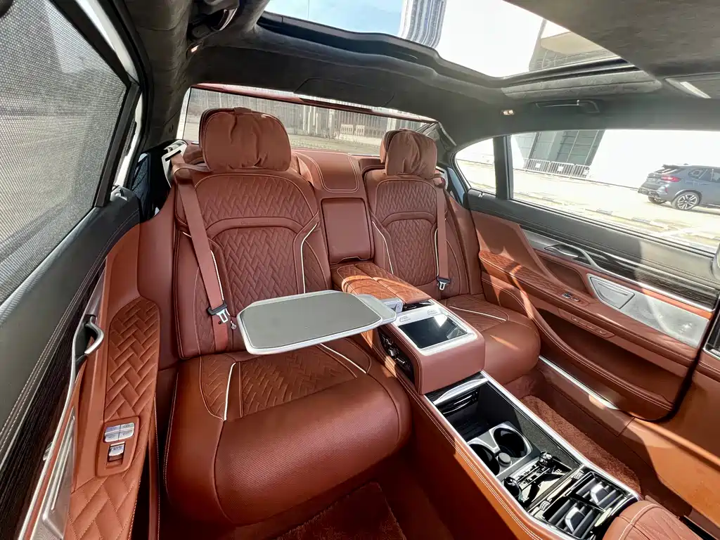 BMW 7 Series 2022 — фото 10