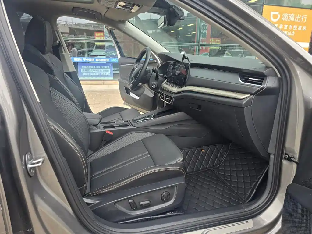 Skoda Octavia 2022 — фото 13