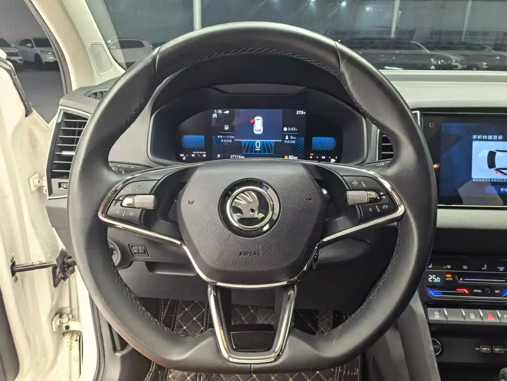 Skoda Karoq 2022 — фото 14