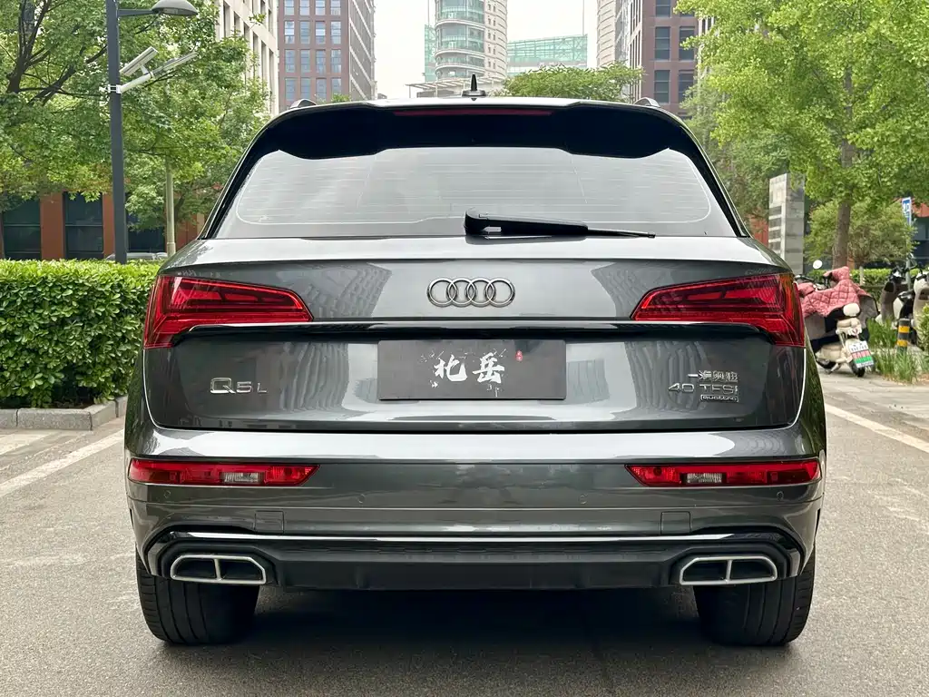 Audi Q5L 2022 — фото 5