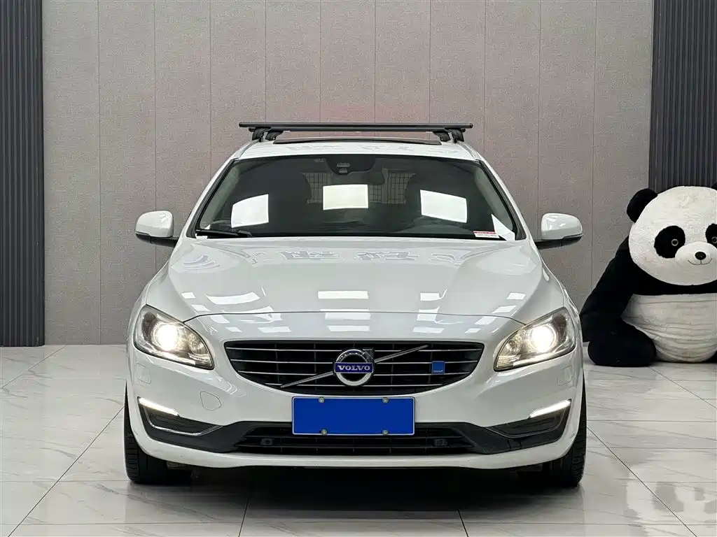 Volvo V60 2016 — фото 2