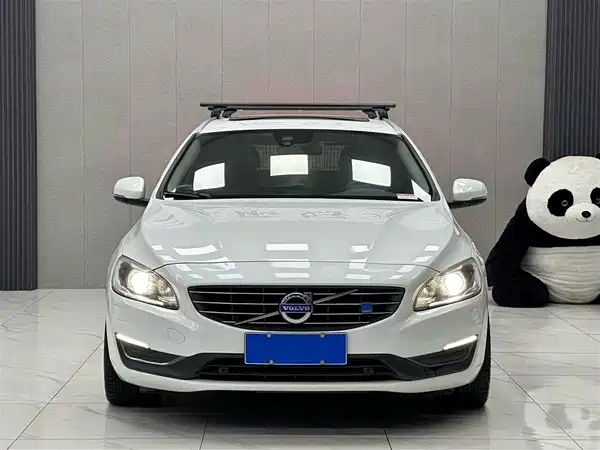 Volvo V60 2015