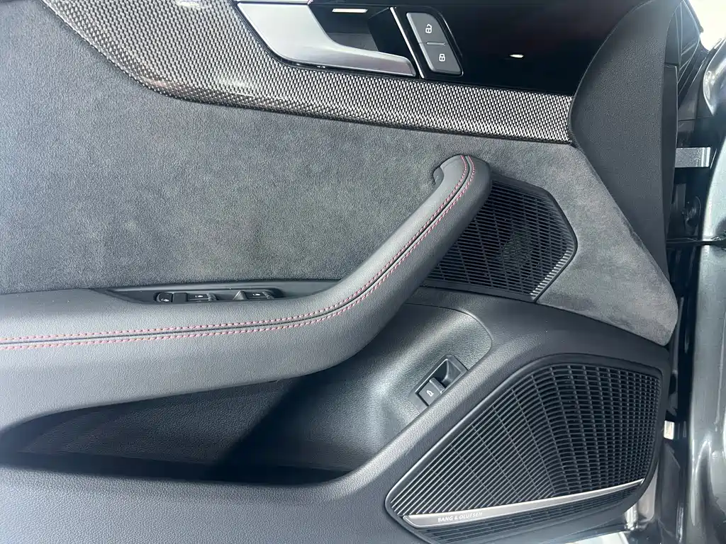 Audi S4 2025 — фото 14
