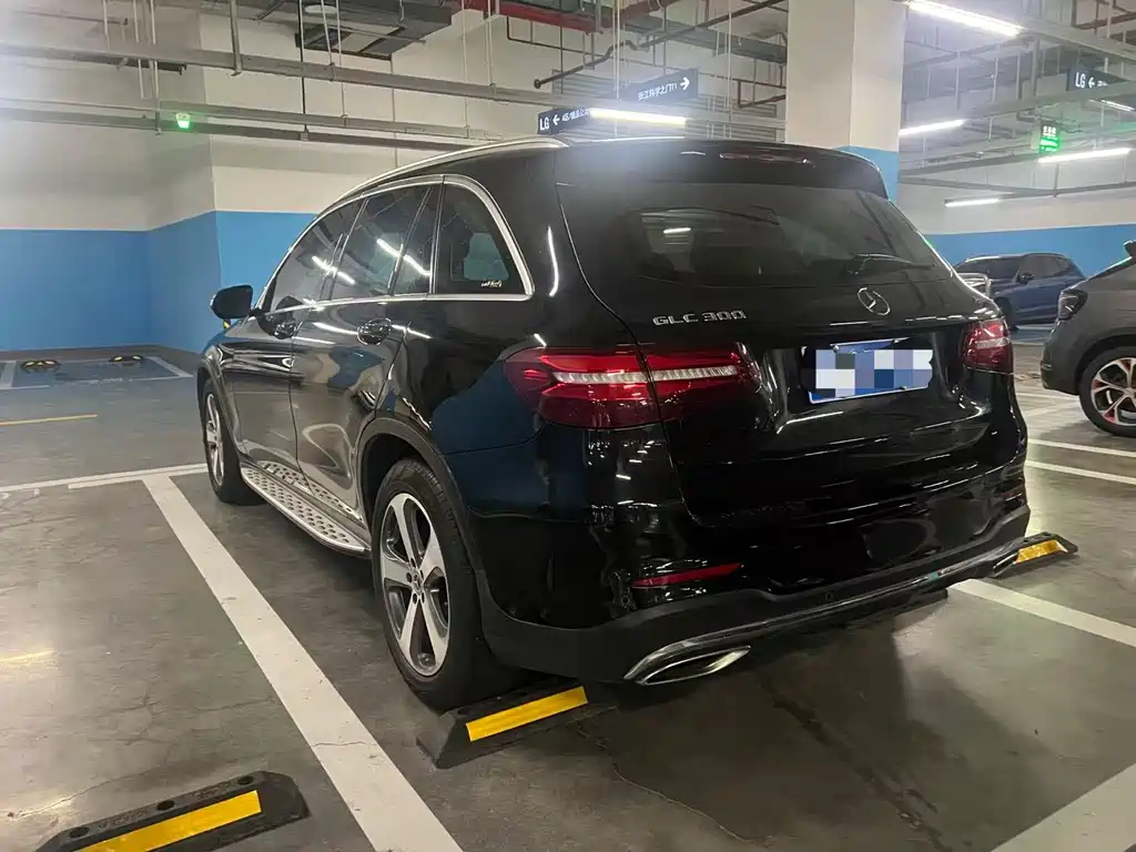 Mercedes-Benz GLC 2017 — фото 13