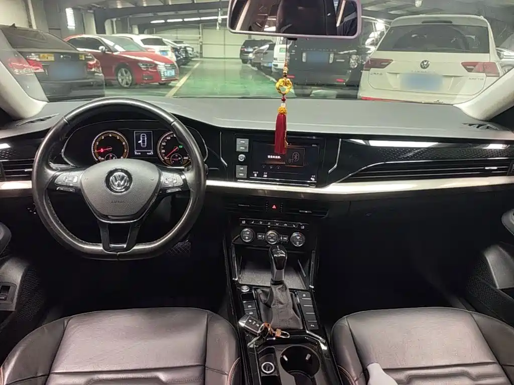 Volkswagen Passat 2019 — фото 10