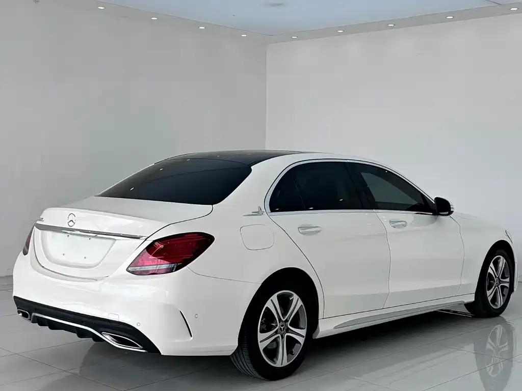 Mercedes-Benz C-Class 2019 — фото 9