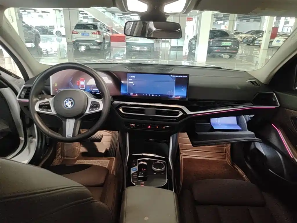 BMW i3 2024 — фото 10