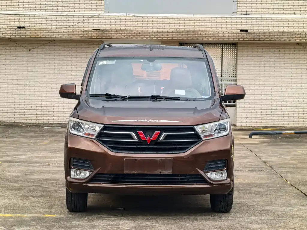 Wuling Hongguang 2018 — фото 2