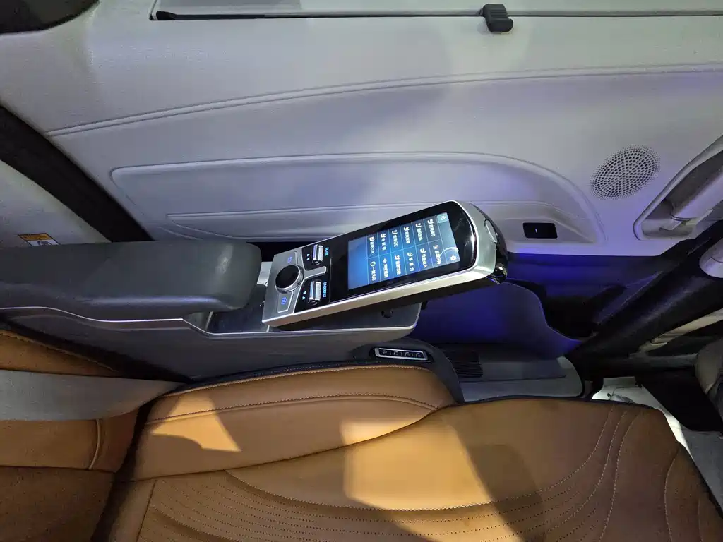 Toyota Sienna 2022 — фото 12
