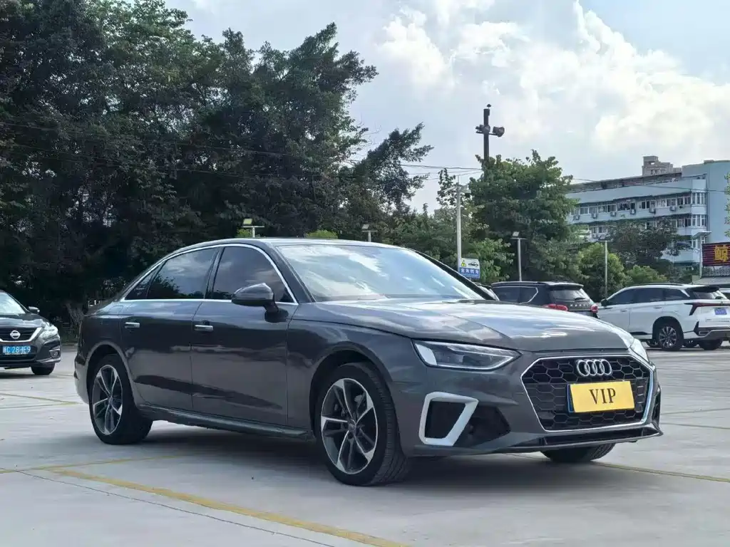 Audi A4L 2021