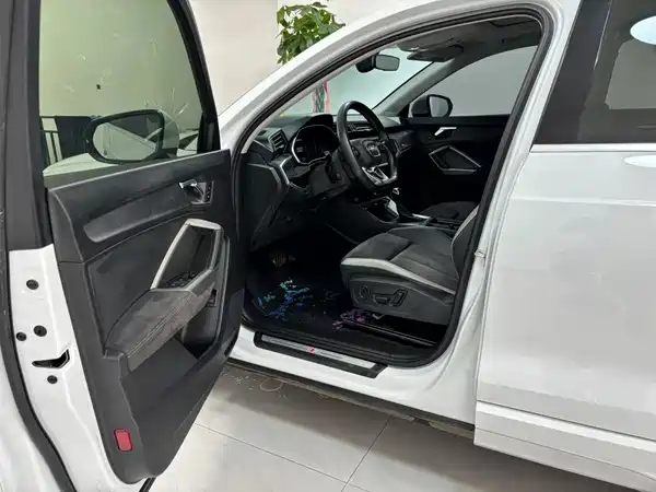Audi Q3 2023