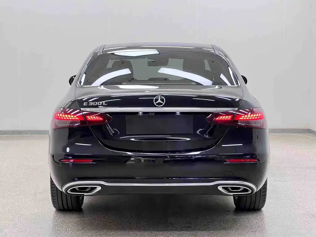 Mercedes-Benz E-Class 2020 — фото 28