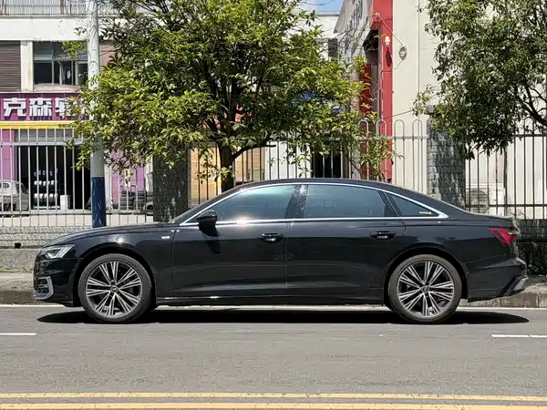 Audi A6L 2025