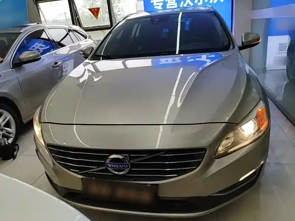 Volvo V60 2015