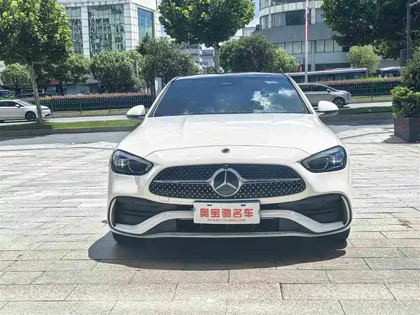 Mercedes-Benz C-Class 2025