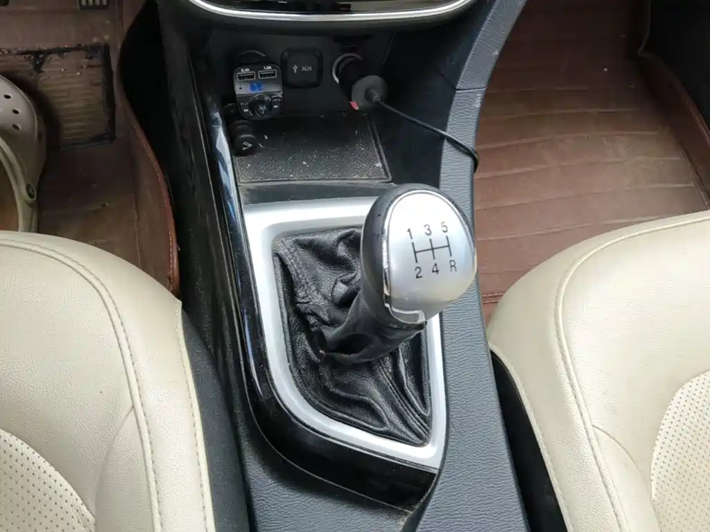 Changan V7 2015 — фото 14