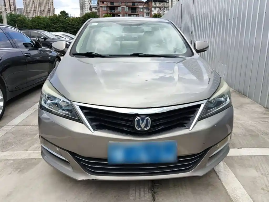 Changan V7 2015