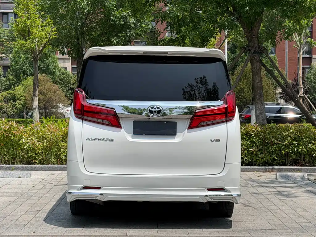 Toyota Alphard 2016 — фото 5