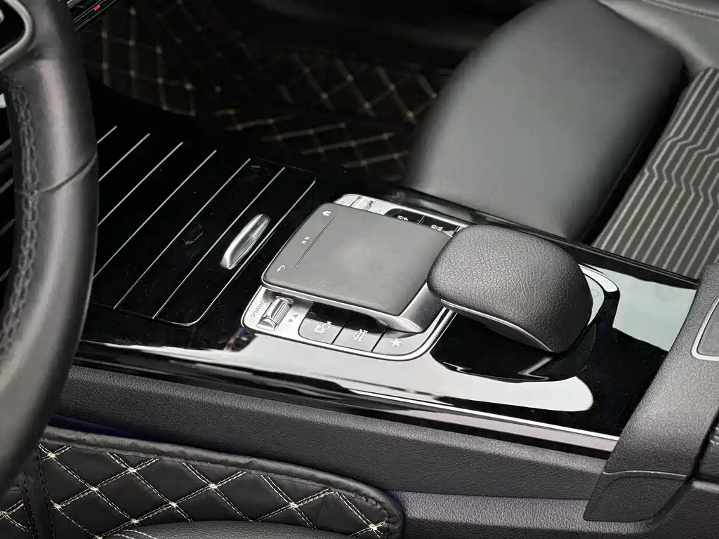 Mercedes-Benz A-Class 2020 — фото 16