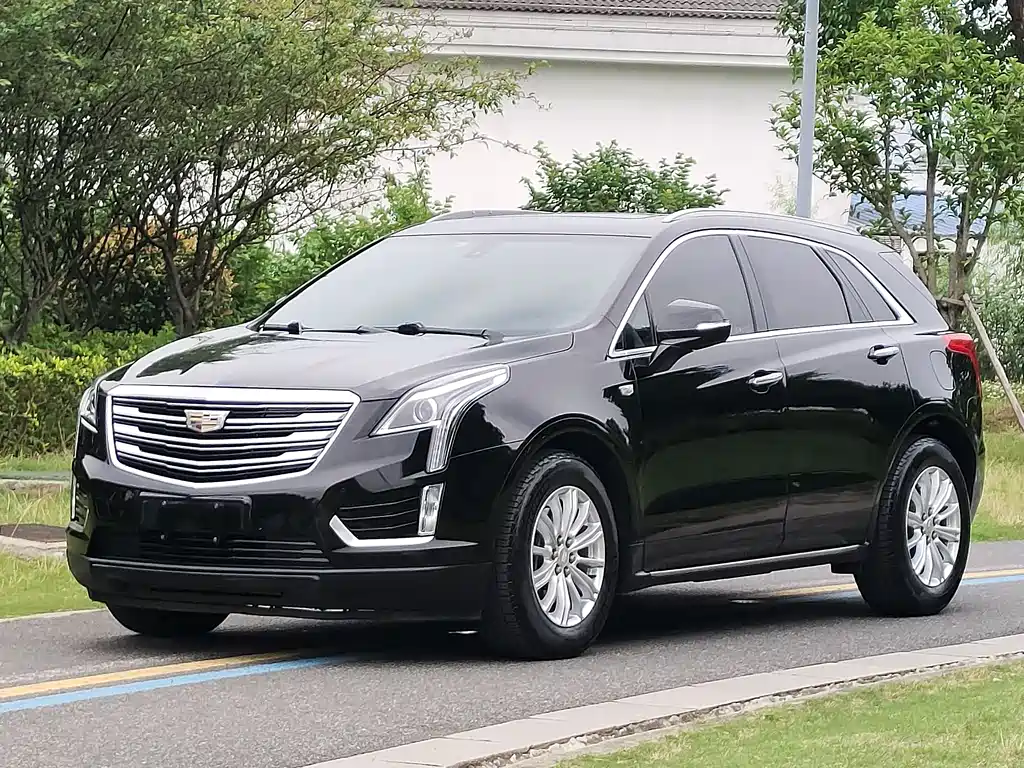 Cadillac XT5 2019 — фото 1