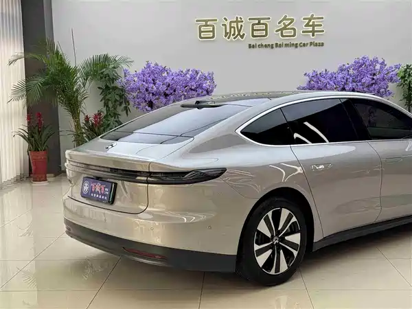 NIO ET7 2023