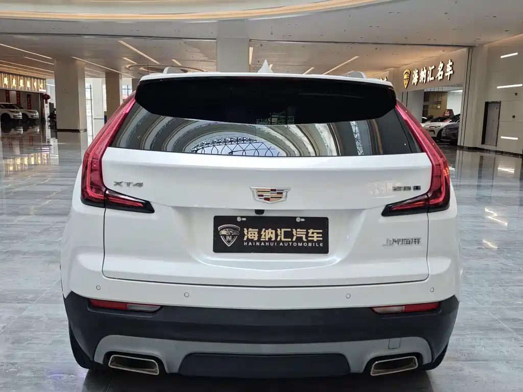 Cadillac XT4 2021 — фото 5