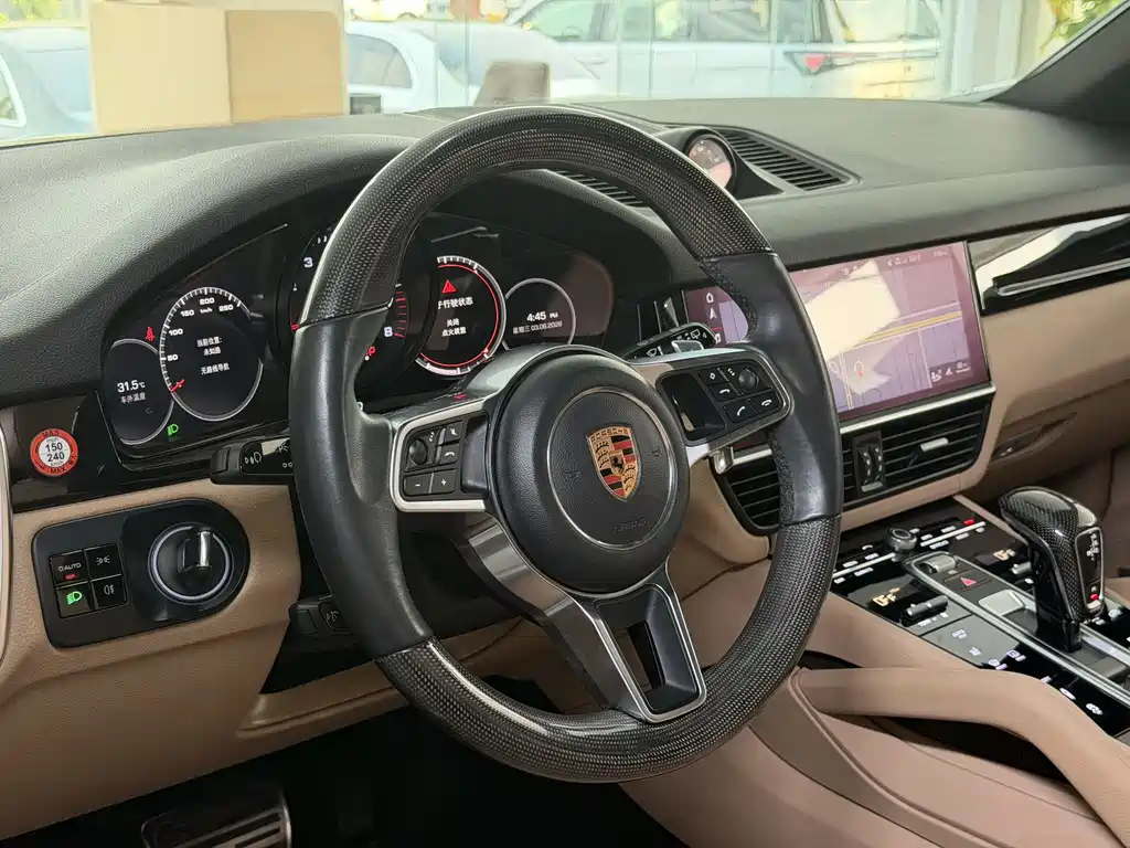 Porsche Cayenne 2018 — фото 18