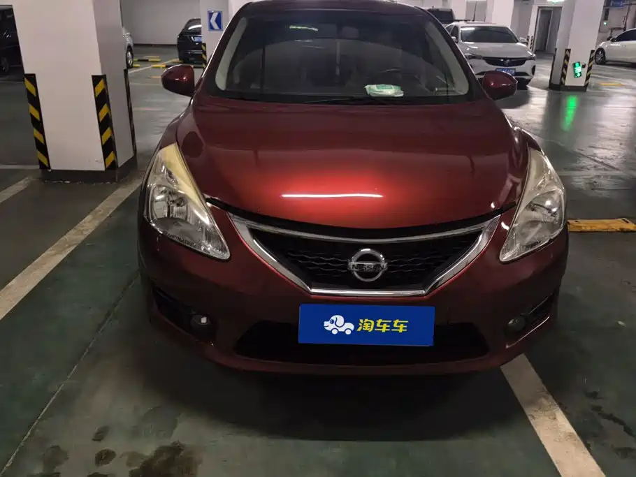 Nissan Tiida 2012