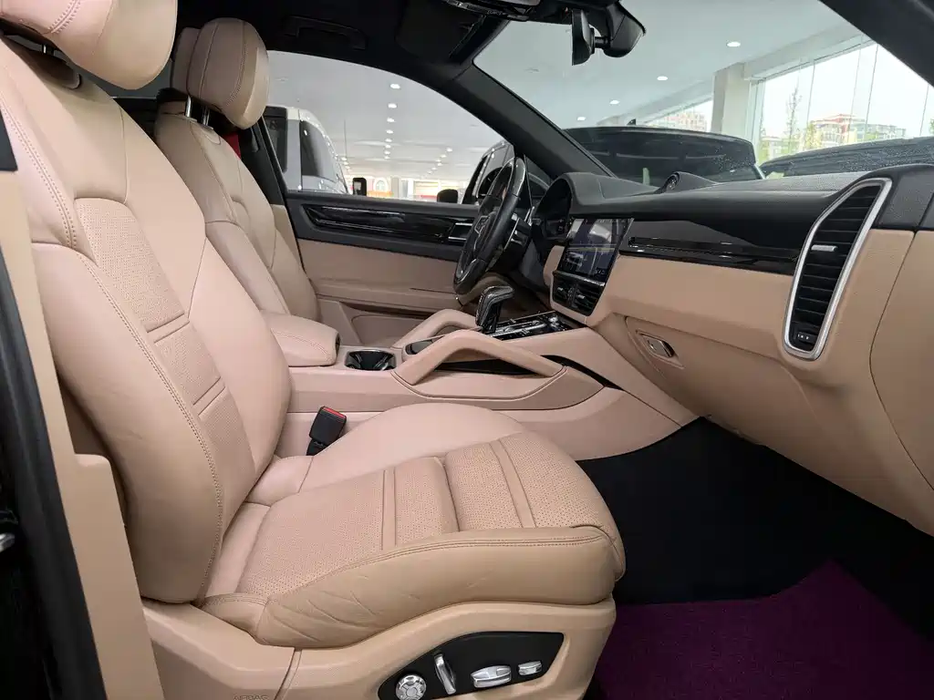 Porsche Cayenne 2018 — фото 15