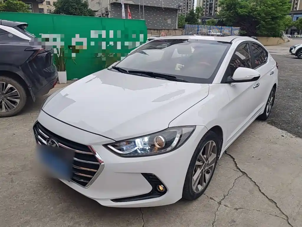 Hyundai Elantra 2017 — фото 2