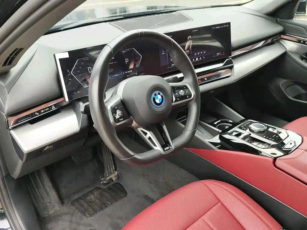 BMW i5 2025 — фото 8