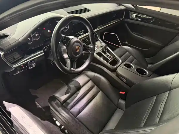 Porsche Panamera 2018