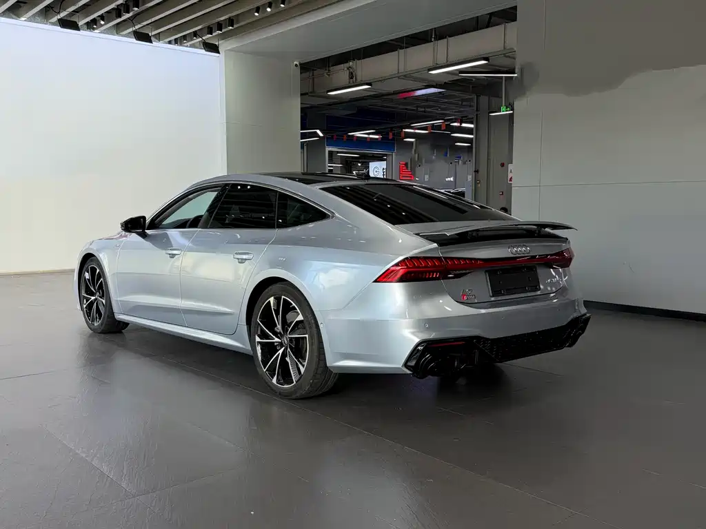 Audi A7 2023 — фото 19