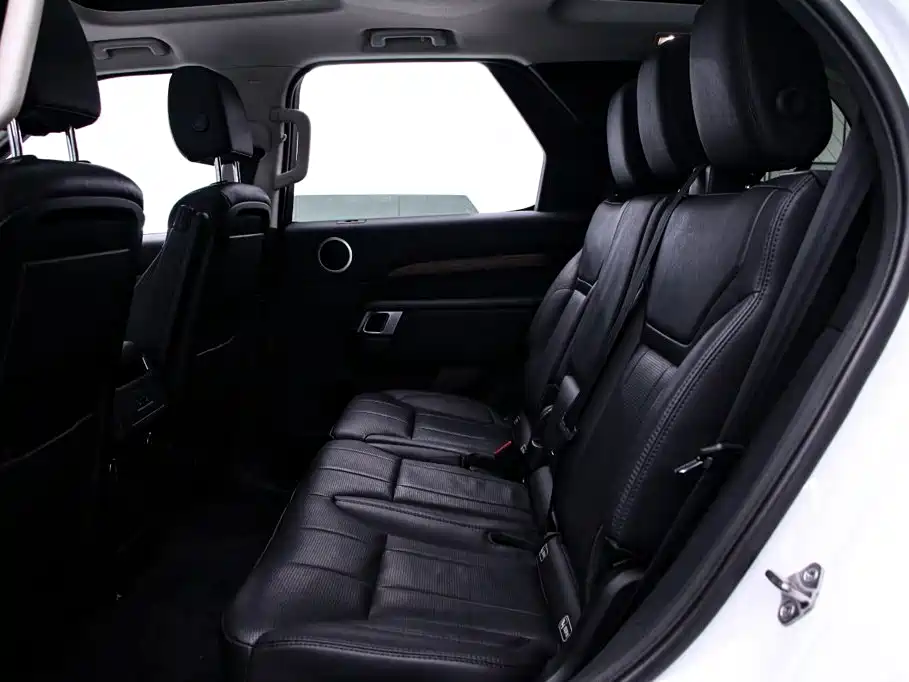 Land Rover Discovery 2019 — фото 16