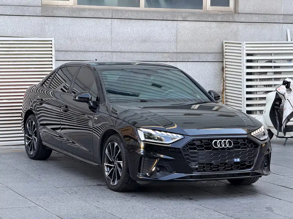 Audi A4L 2023 — фото 3