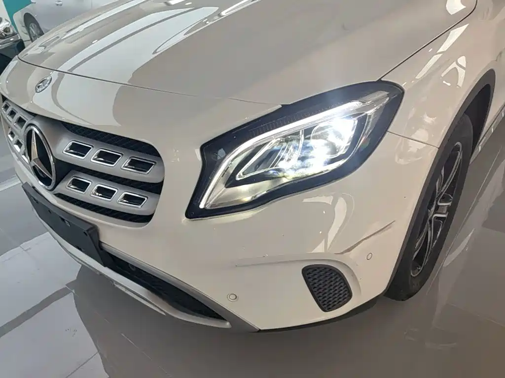 Mercedes-Benz GLA 2018 — фото 24