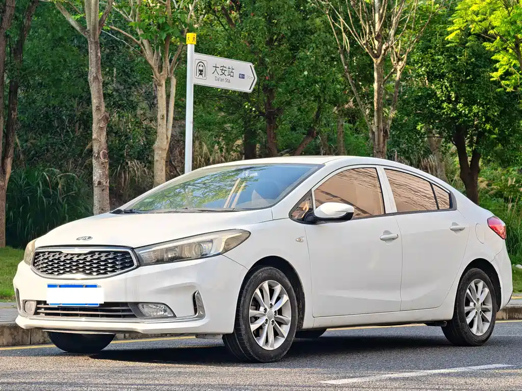 Kia K3 2017 — фото 1