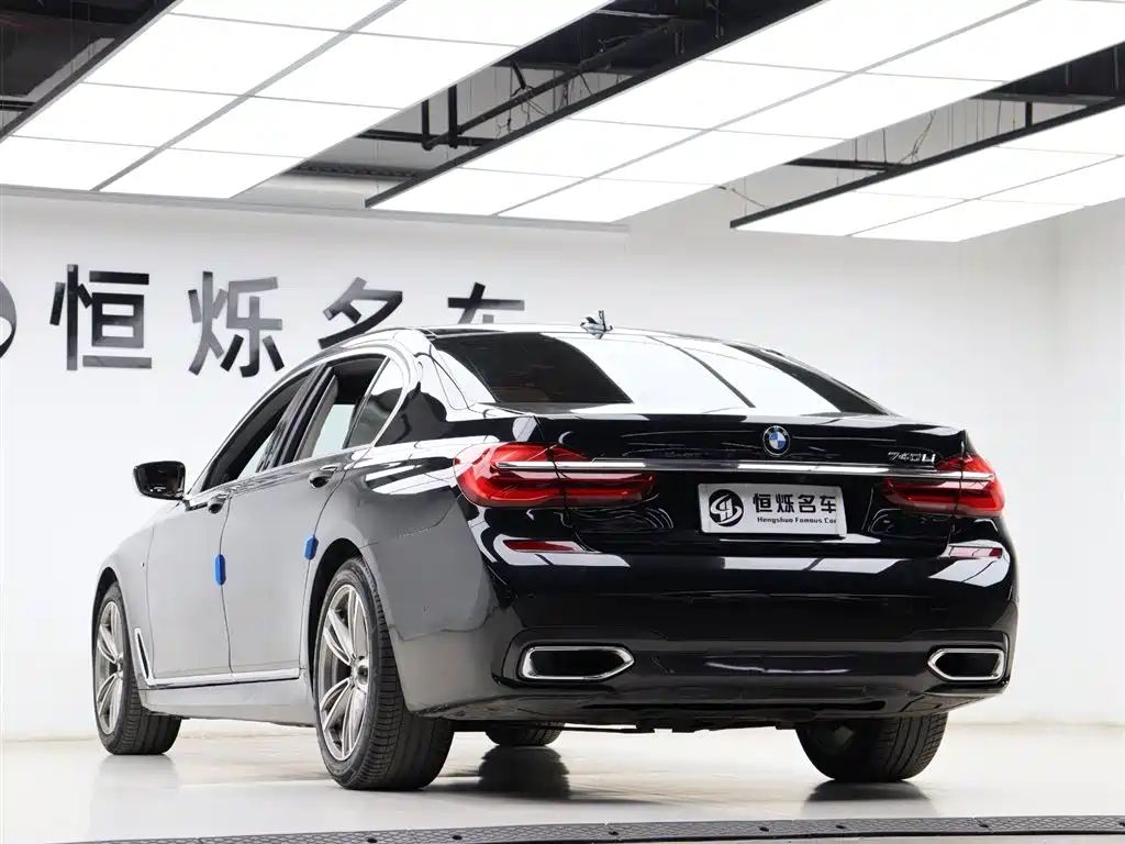BMW 7 Series 2018 — фото 28