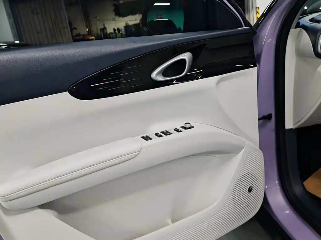 Geely Galaxy Starwish 2025 — фото 13