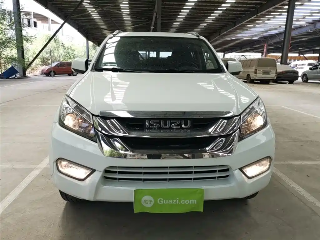 Isuzu MU-X 2017 — фото 3