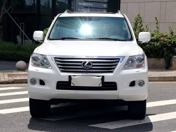 Lexus LX 2012