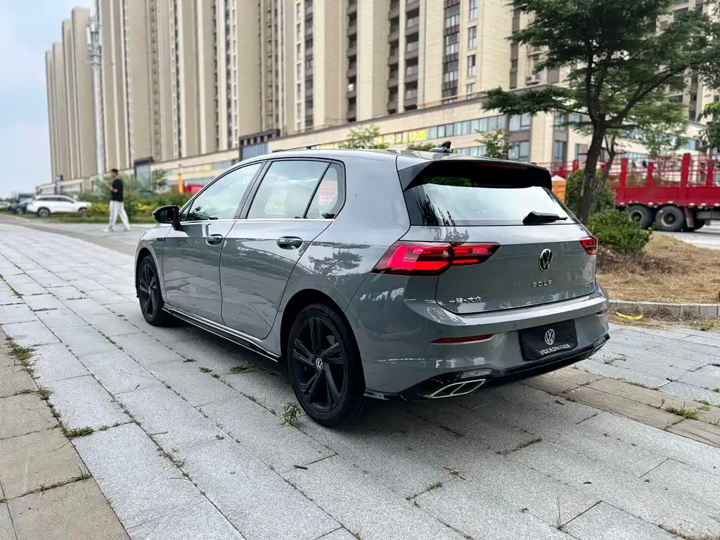 Volkswagen Golf 2023