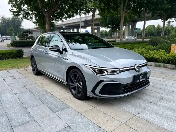 Volkswagen Golf 2023