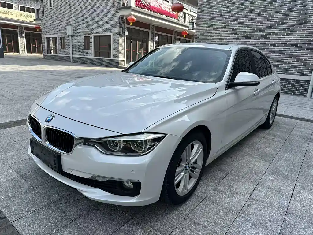 BMW 3 Series 2017 — фото 1