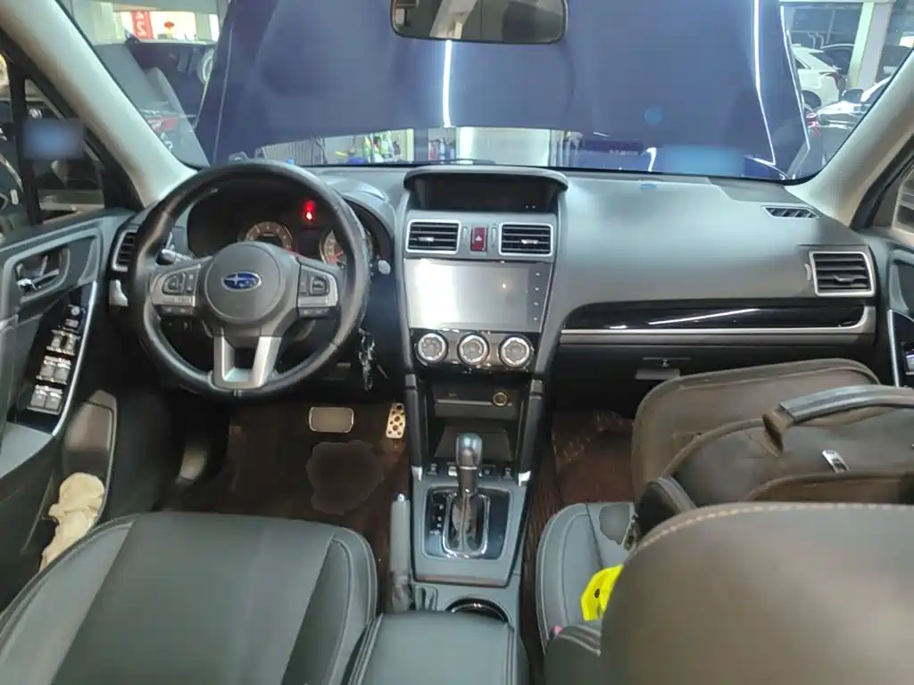 Subaru Forester 2016 — фото 10