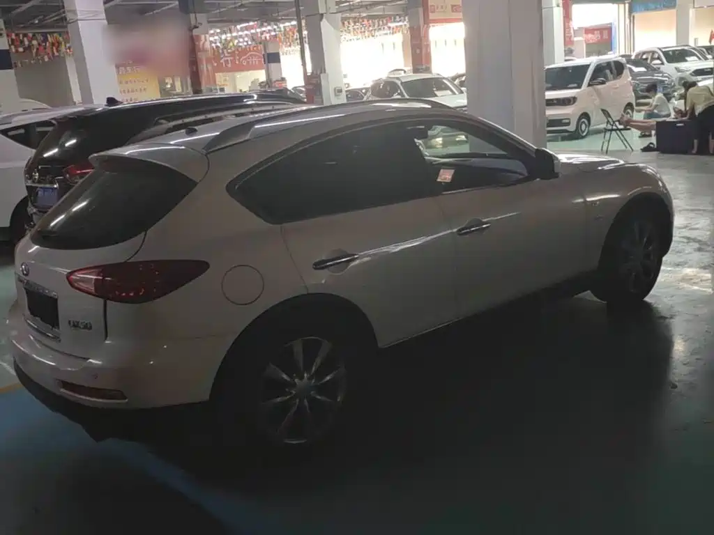 Infiniti QX50 2015