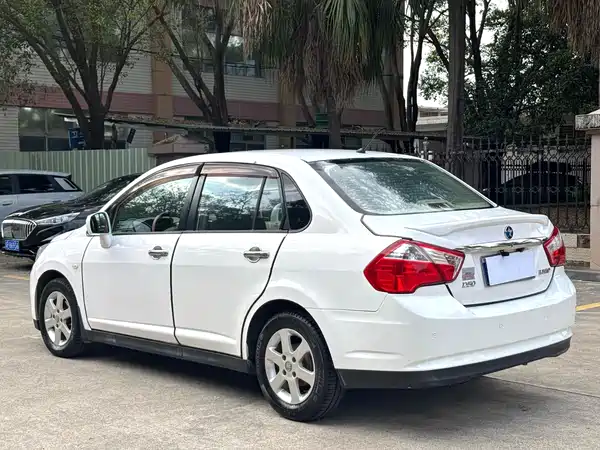 Venucia D50 2013